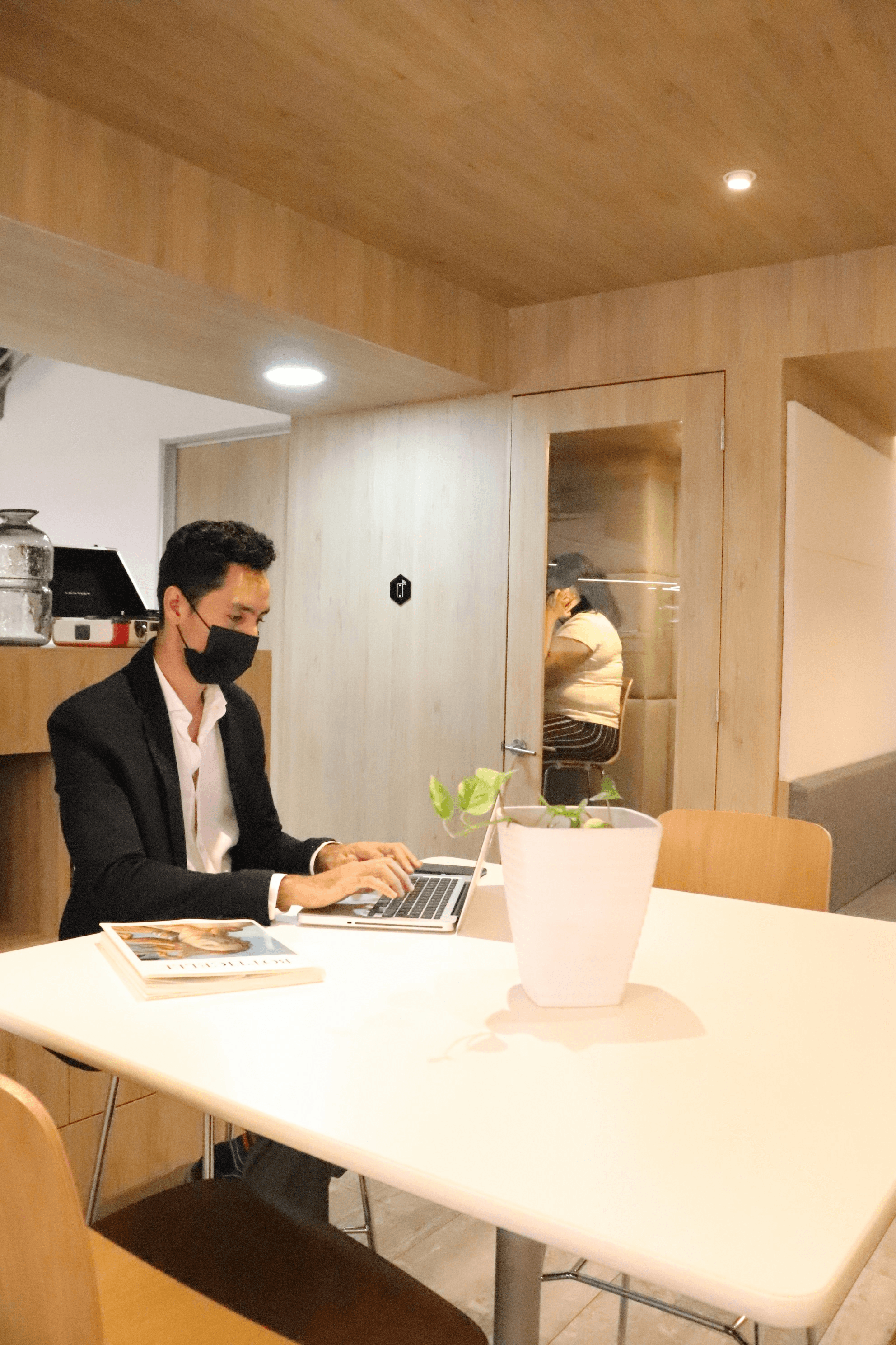 Capsule home work from home space