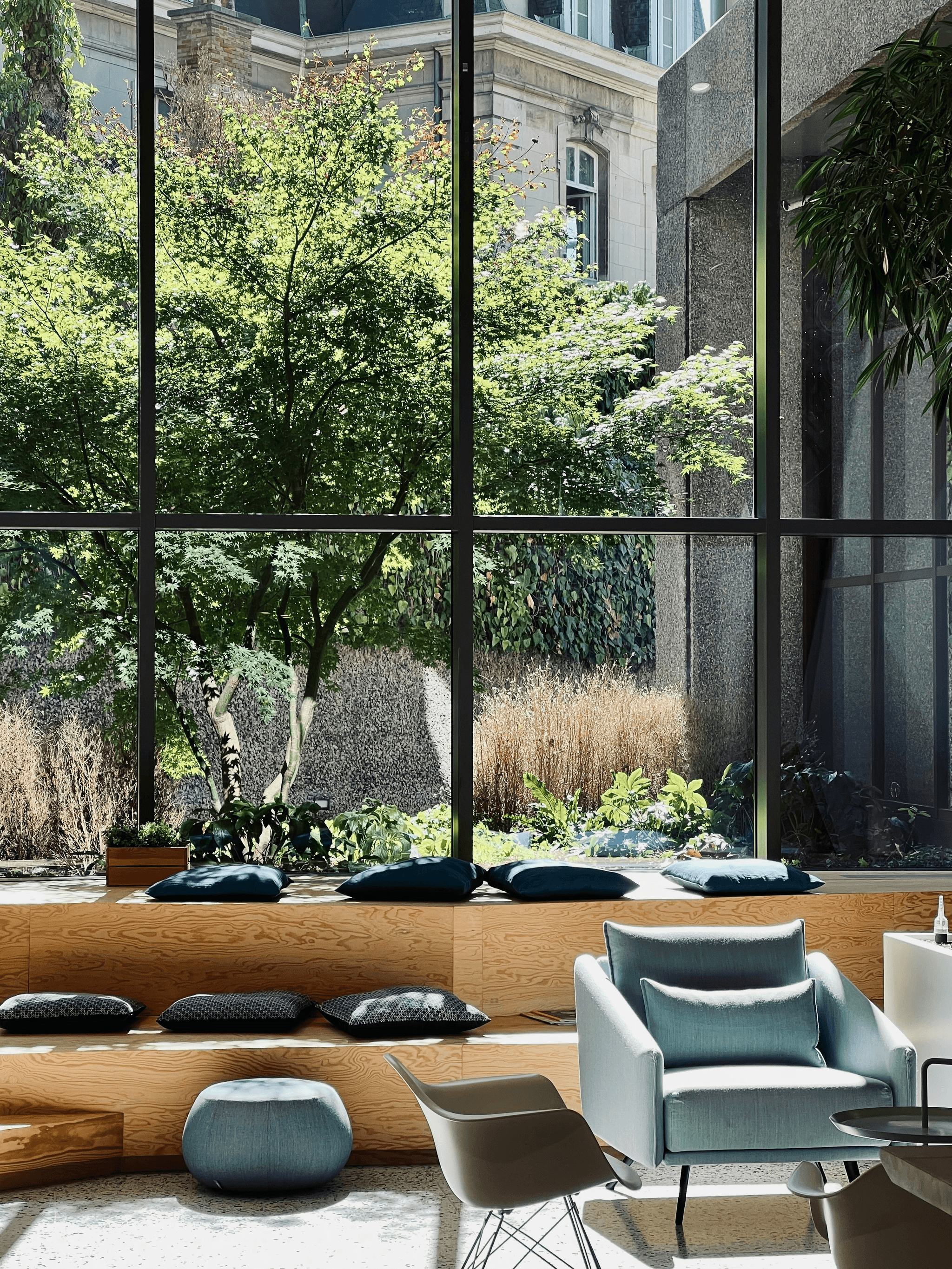 Innovative features of a modern modular office