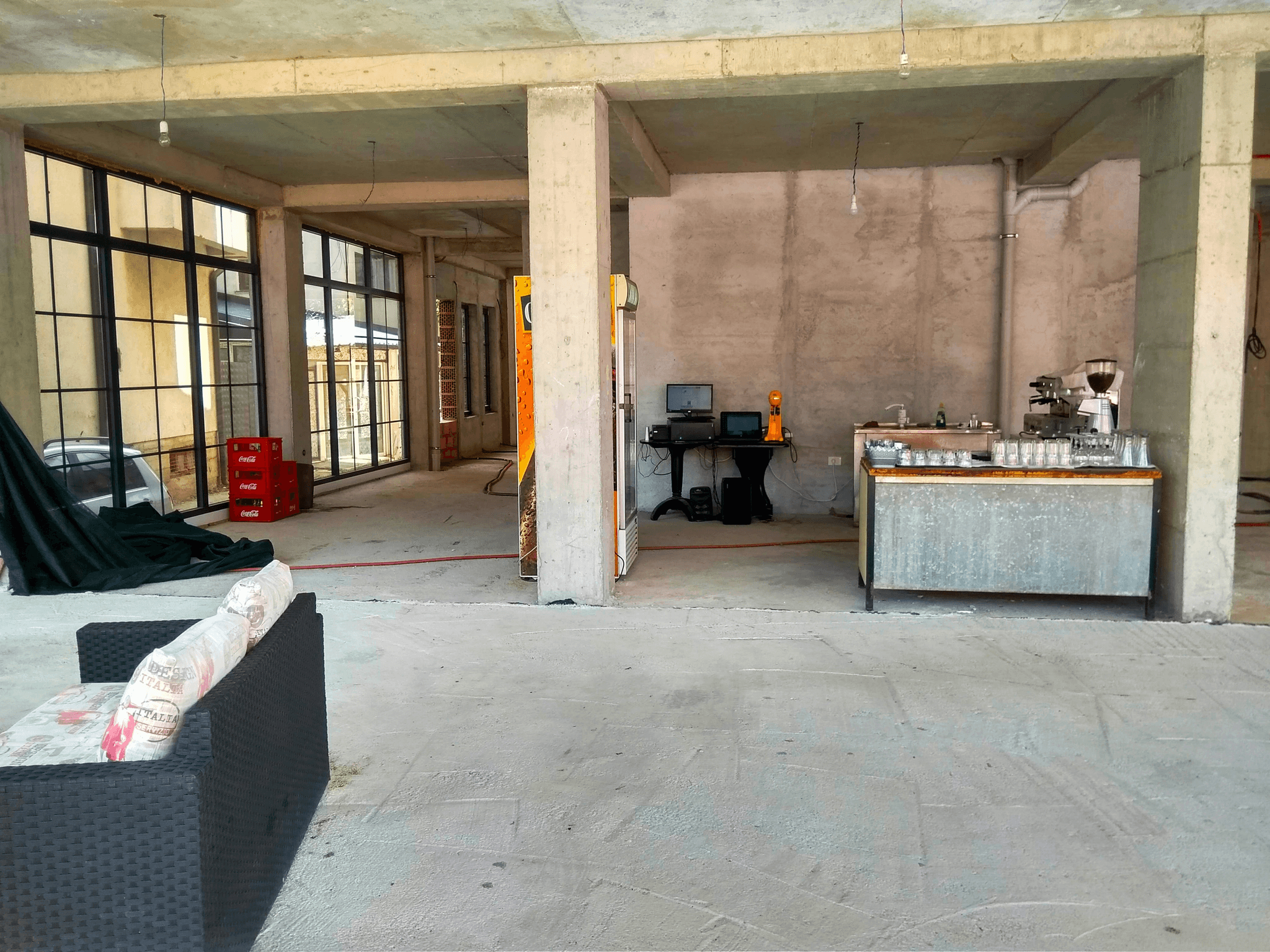 Versatile features of a modern steel shop house