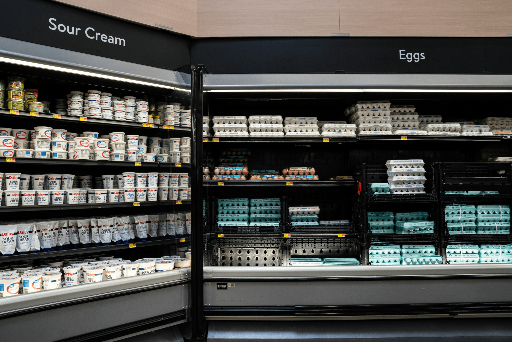 Arctic Tek specializes in thermal management, providing compact and efficient cooling systems for various industries.