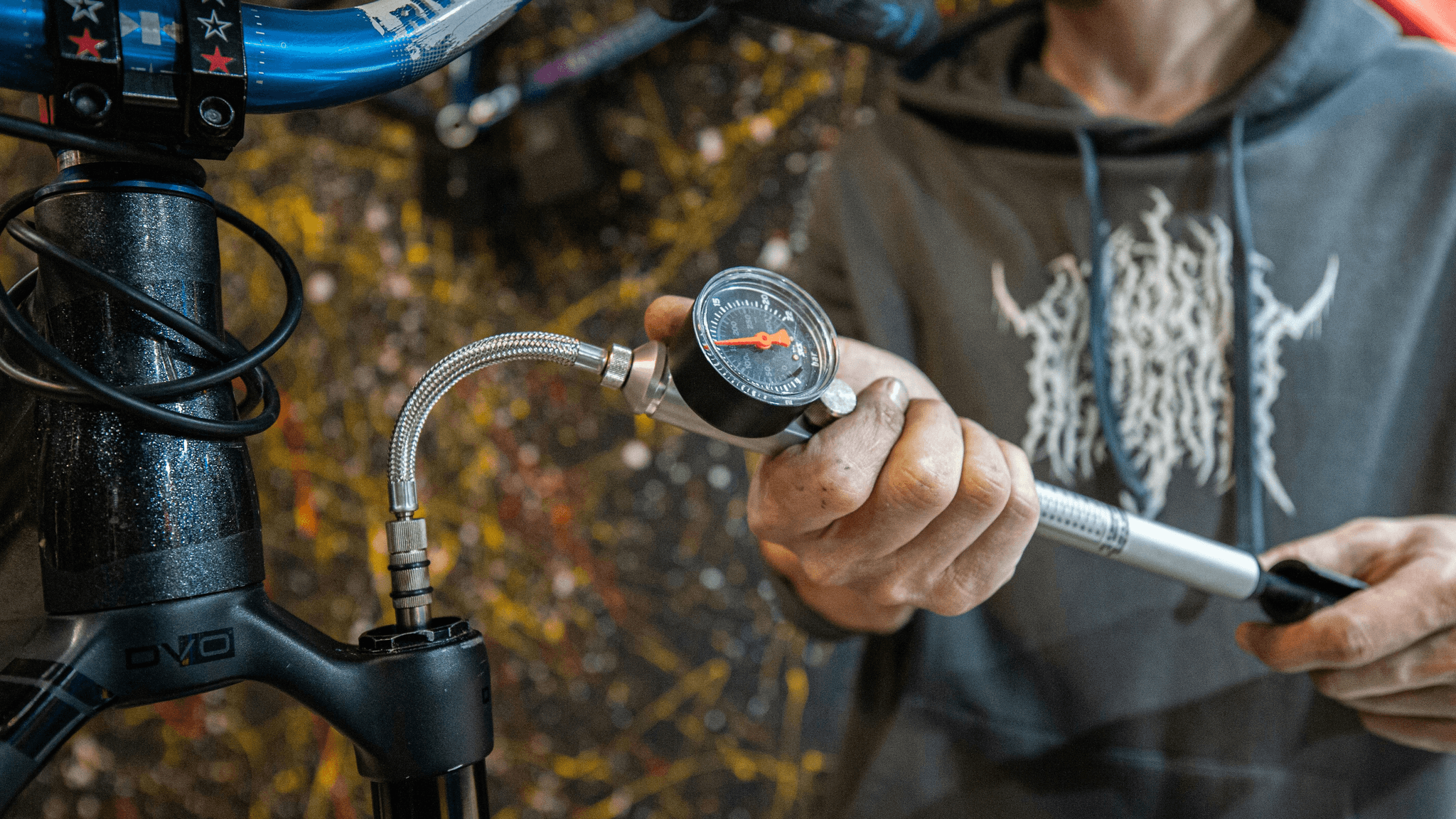 On-Site Bike Tests: Tire Pressure Check and Visual Inspection