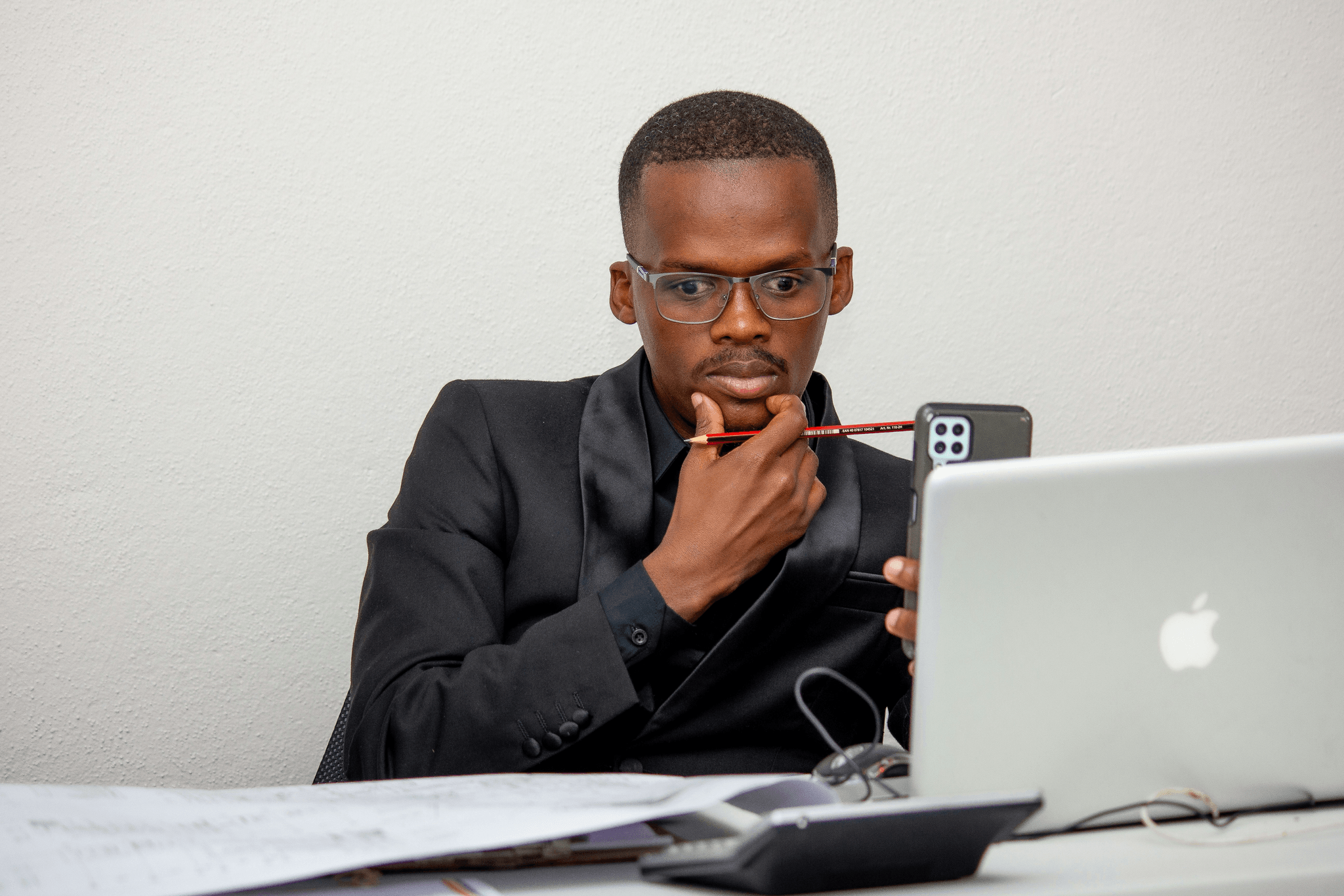 Researching previous clients for kitchen cabinets from China