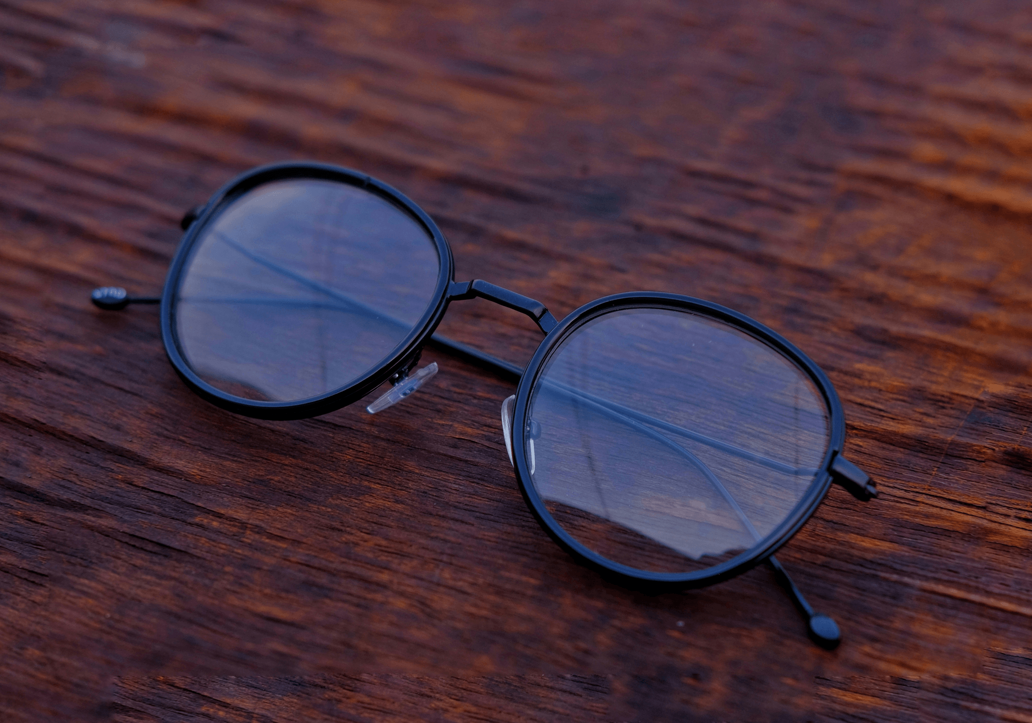 Stylish cellulose acetate frames showcasing vibrant patterns.