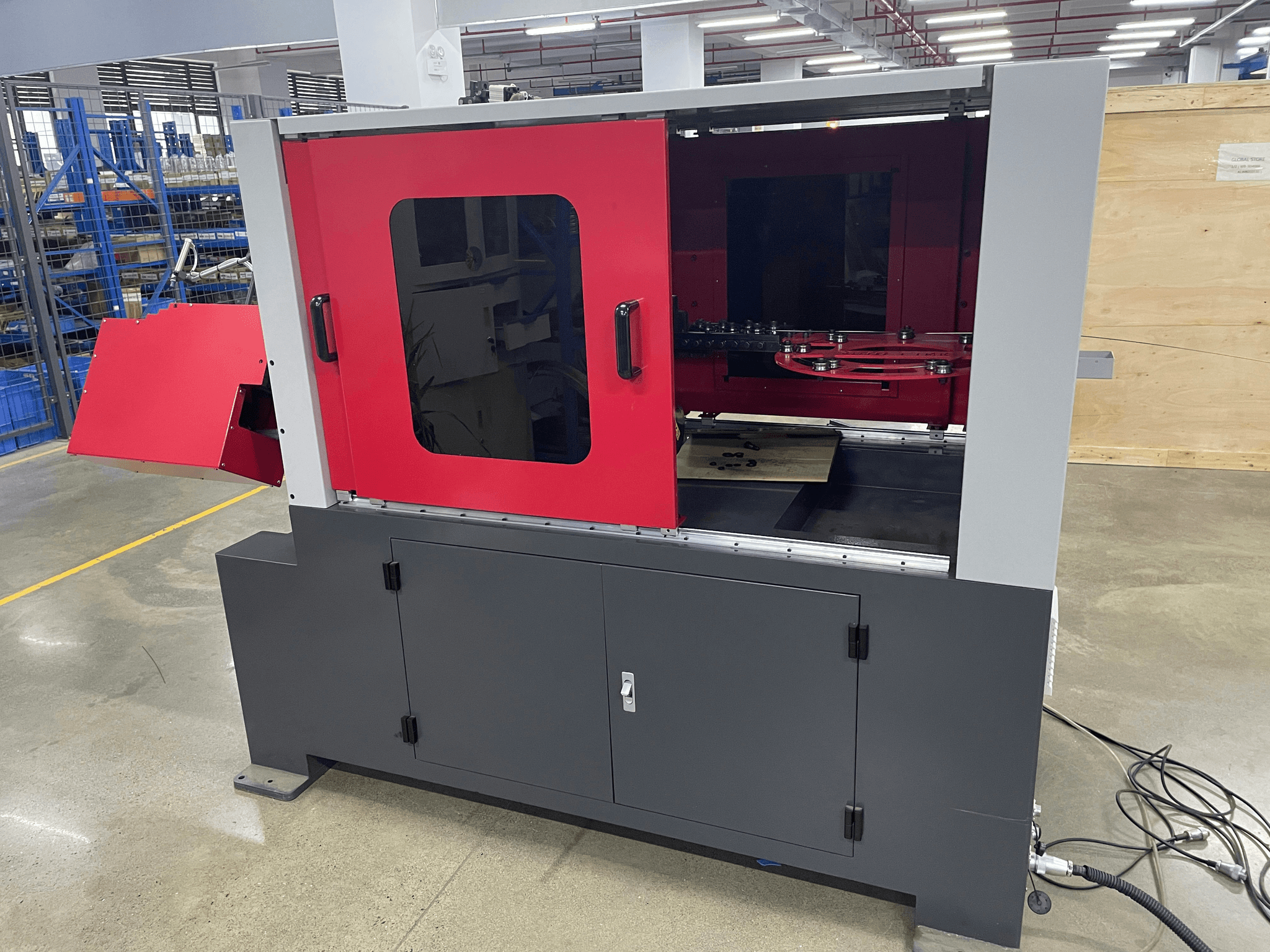 flatbed laser cutting machines operating efficiently in an industrial setting