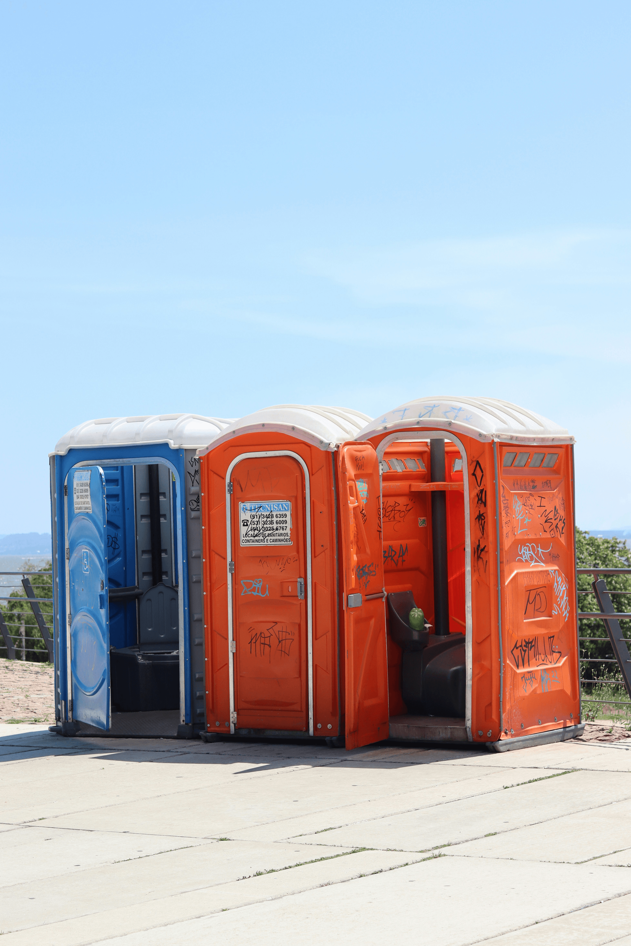 Best portable composting toilet options available outdoors.