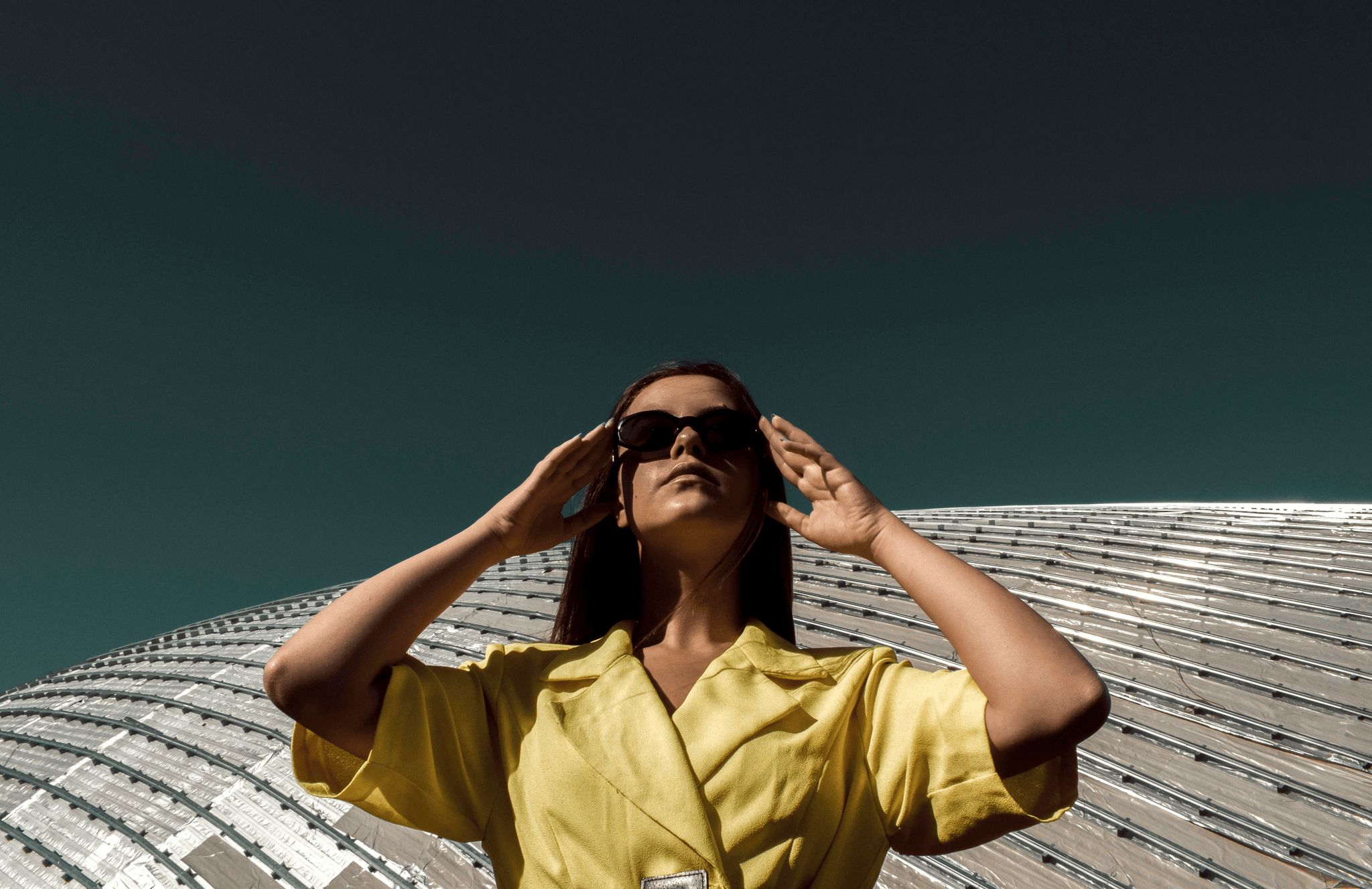 Explore amazing aviator sunglasses deals perfect for every occasion.