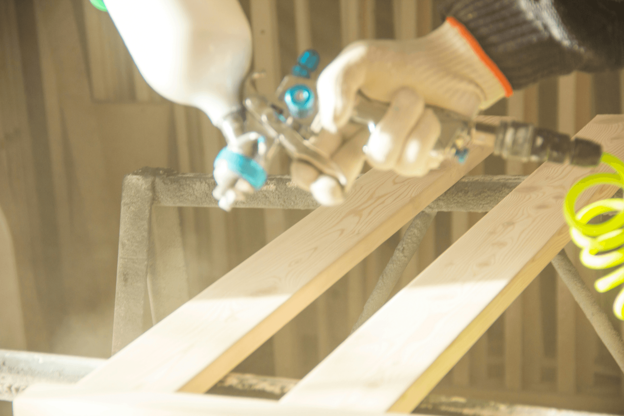 how does polyurethane glue work in woodworking projects