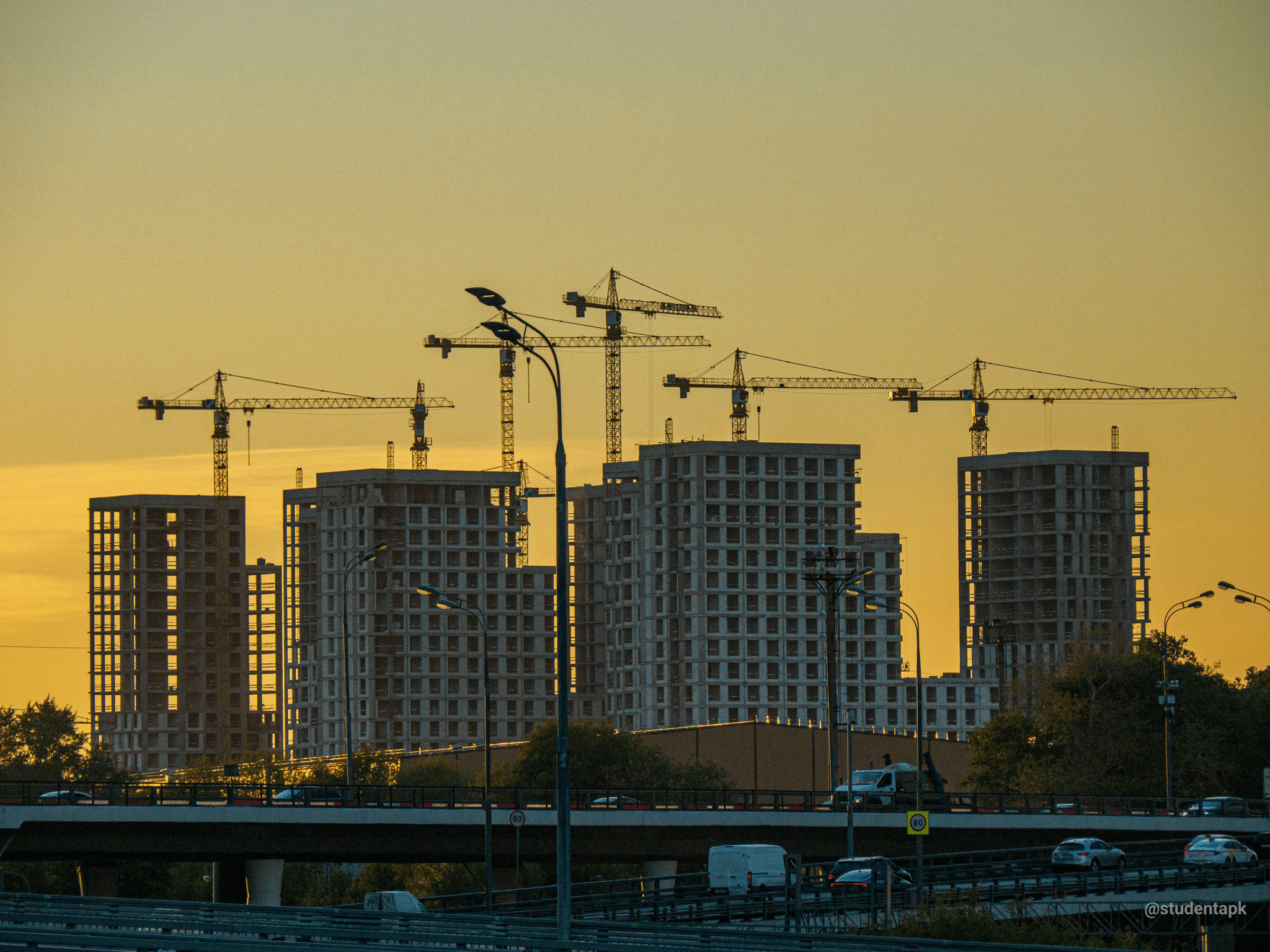 advantages of modular construction demonstrated through efficient assembly