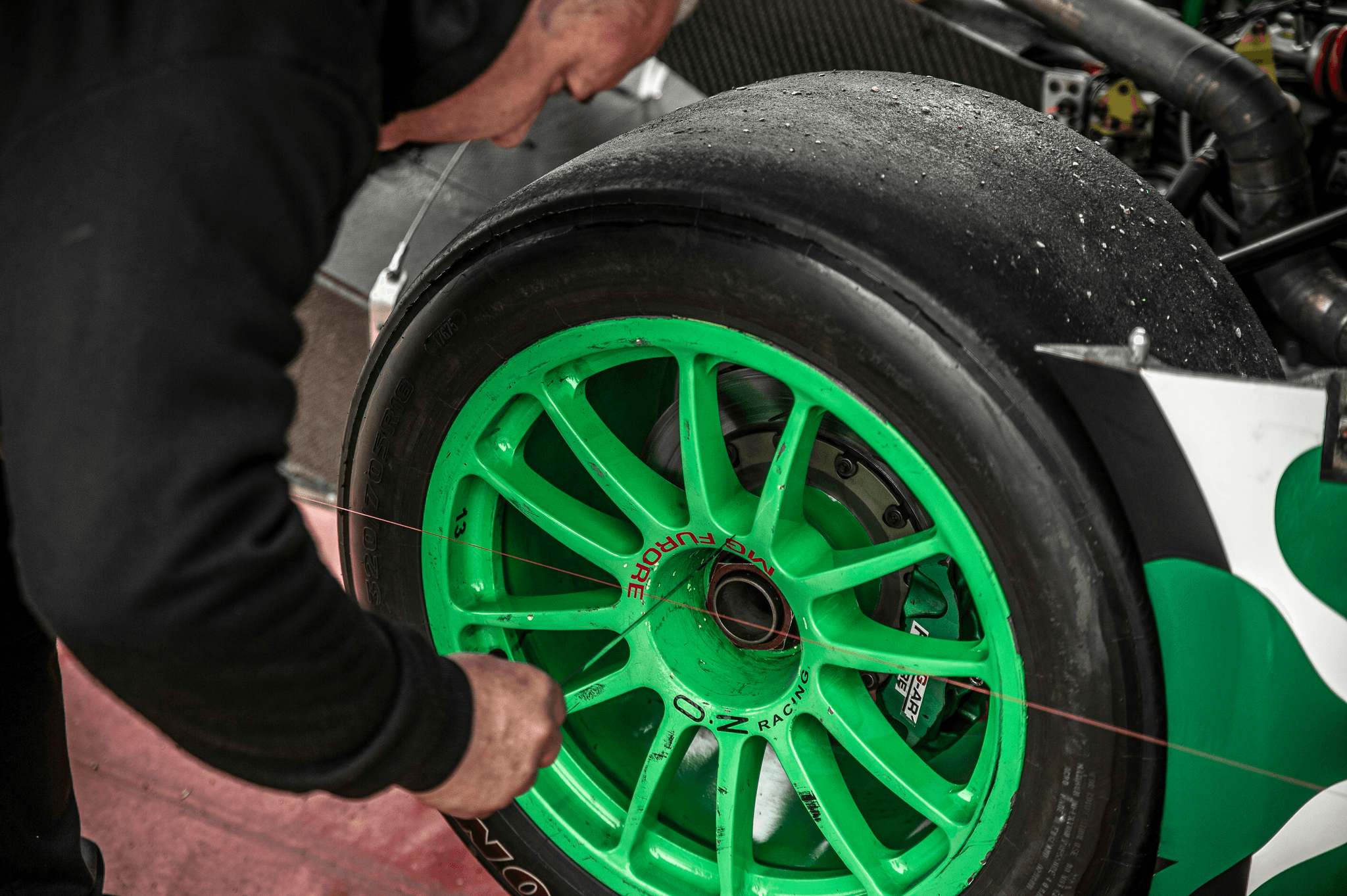 Tire Inspection: Accurate Weight and Measurement Checks for Quality