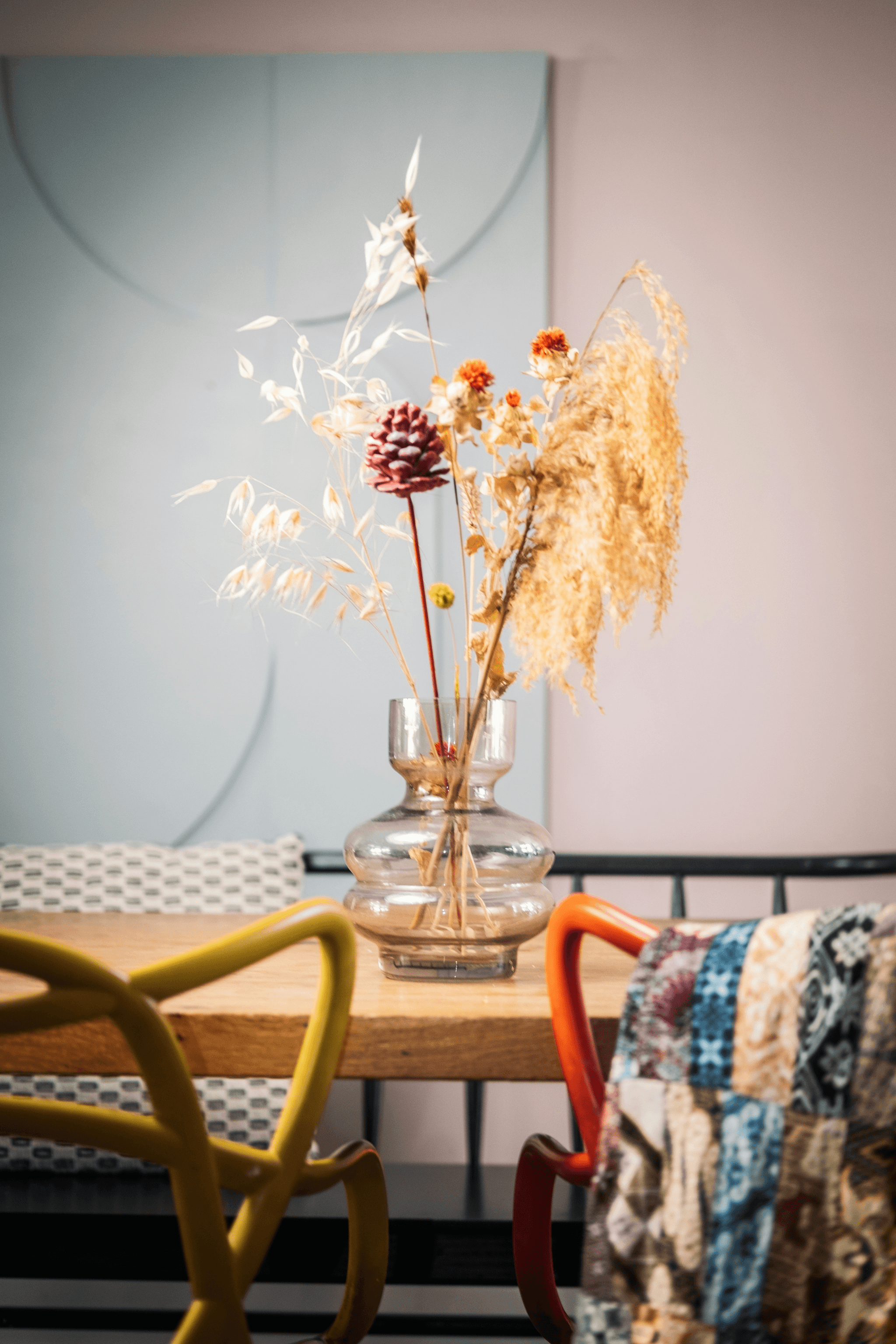 How to make dried flower arrangements in vases