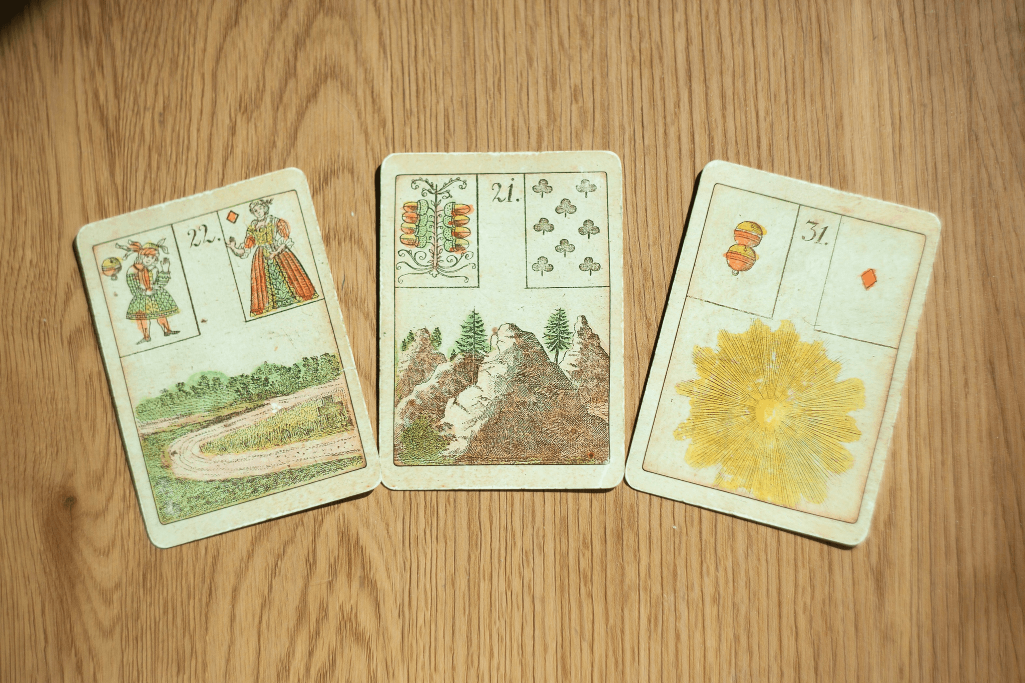 【大眾占卜懶人包】為什麼 Youtube 上的塔羅測驗這麼準？Pick A Card 的原理、玩法與正確心態一次看懂｜雨露均占｜西洋牌卡骨董店｜塔羅｜雷諾曼｜占卜術