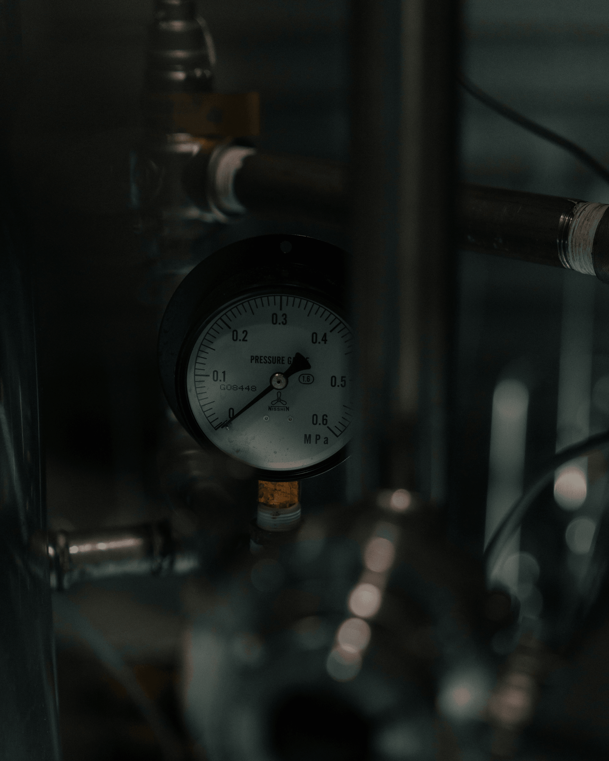 Valve Seat Leak Test setup with pressure gauge monitoring